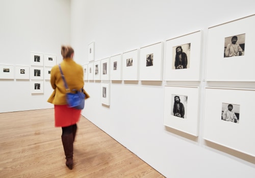 Exploring the Art Galleries in New York: Discounts for Students and Seniors